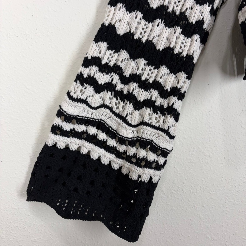 Zara Womens Crochet Open Knit Sweater L Black White Striped Bell Sleeve Crop - Picture 3 of 10